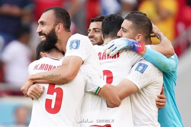 به مربی ایرانی پول هم ندهی کار می کند
