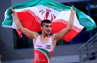 كشتی گیر دستفروش به استخدام پتروشیمی خوزستان در آمد